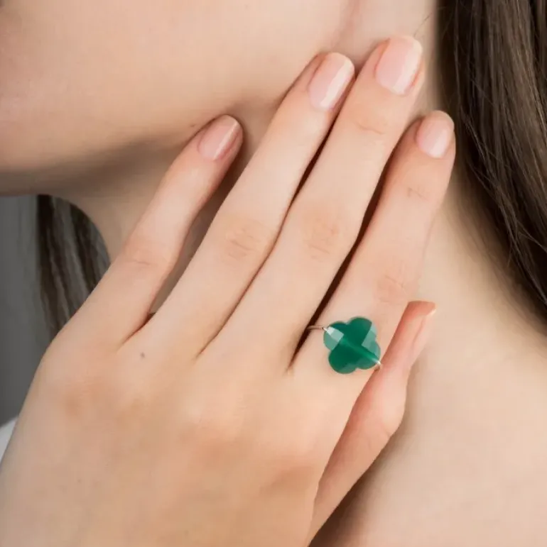 BAGUE OR BLANC TREFLE AGATE VERTE