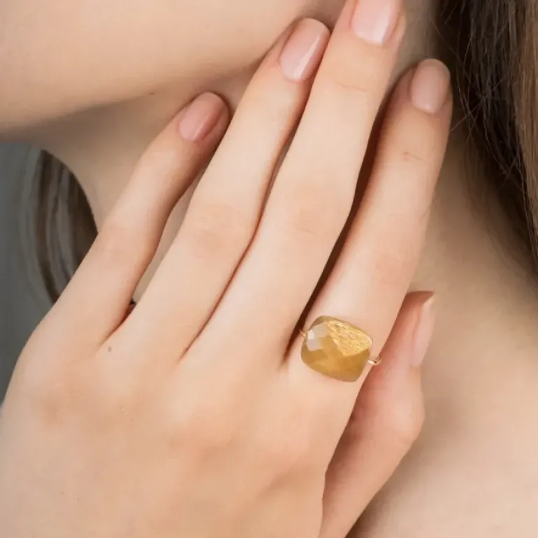 BAGUE OR JAUNE COUSSIN OVERSIZE PIERRE DE SOLEIL