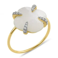 BAGUE VICTORIA LYS NACRE BLANCHE ET DIAMANTS OR JAUNE