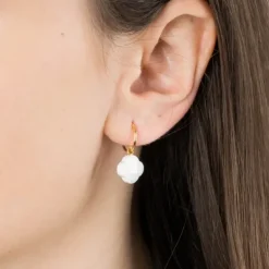 BOUCLES D'OREILLES AGATE BLANCHE PETIT TREFLE OR JAUNE