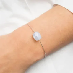BRACELET OR BLANC COUSSIN AGATE BLEUE DENTELLE