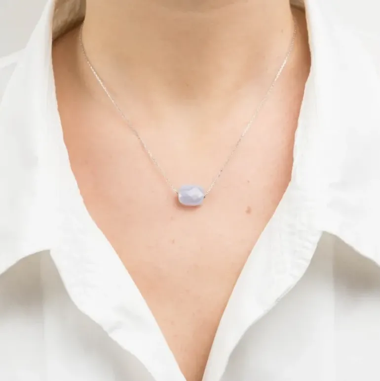 COLLIER OR BLANC COUSSIN AGATE BLEUE DENTELLE