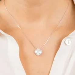 COLLIER VICTORIA DIAMANTS NACRE BLANCHE + DIAMANTS OR BLANC