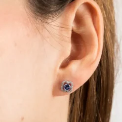 PUCES D'OREILLES TANZANITE SERTI DIAMANTS OR BLANC